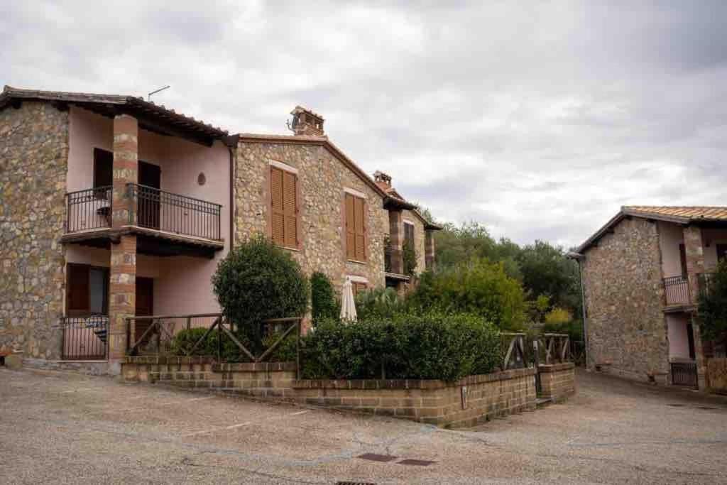 Appartamento A casa di Claudia Saturnia Esterno foto